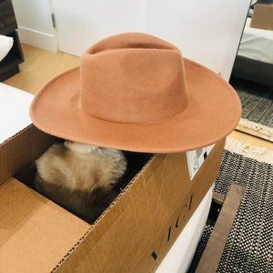 Brand new tan hat, NEVER BEEN WORN, tags still on!